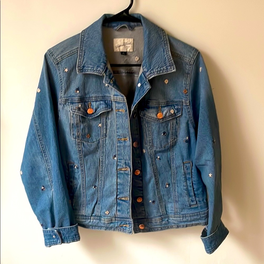 Universal Thread Blue Denim Embroidered flowers